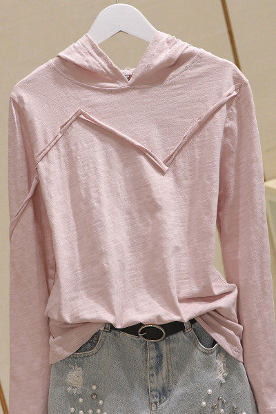 Laisva moteriška palaidinė su gobtuvu – platus modelis