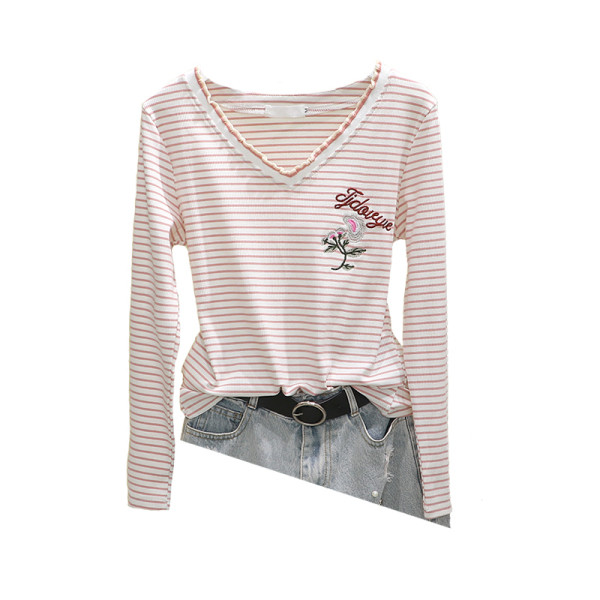 Bluză casual de damă cu decolteu spitz și broderie colorată