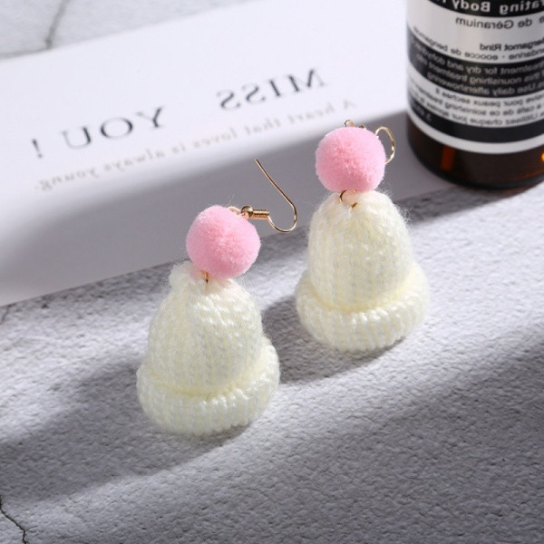 Cercei de dama in forma de palarie de iarna