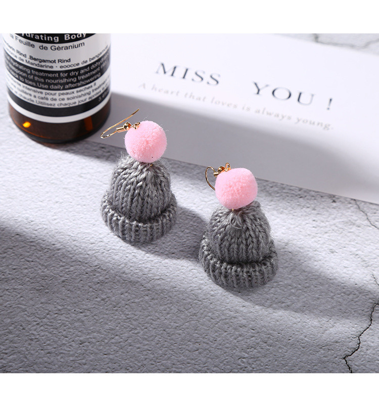 Cercei de dama in forma de palarie de iarna