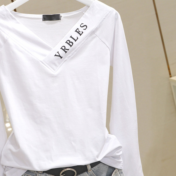 Sieviešu pavasara blūze ar špica kakla izgriezumu un uzrakstu