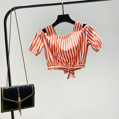 Új modell rövid női csíkos blúz csupasz váll