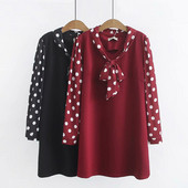 Moderna sieviešu kleita ar garām piedurknēm un saitēm