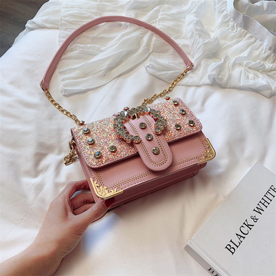 Geanta dama cu decor cu pietre si prindere metalica