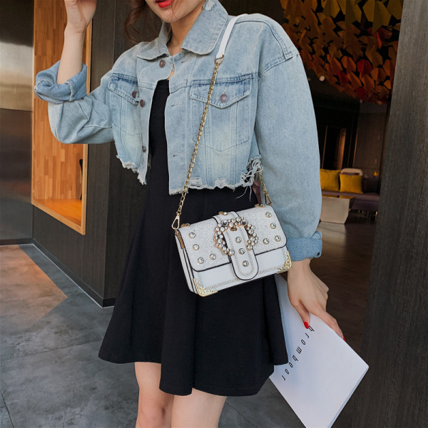 Geanta dama cu decor cu pietre si prindere metalica