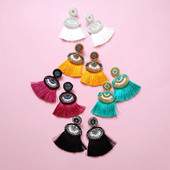 Sieviešu auskari ar pušķiem