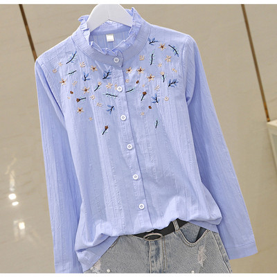 Moteriški laisvalaikio marškiniai su apvalia iškirpte ir siuvinėjimais