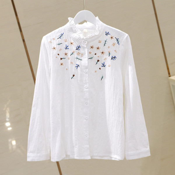 Moteriški laisvalaikio marškiniai su apvalia iškirpte ir siuvinėjimais