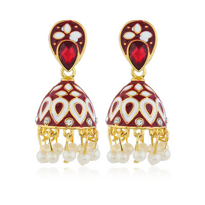 Karājoši auskari ar pērlēm un akmeņiem