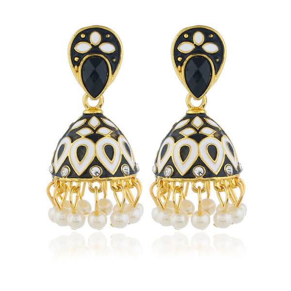 Karājoši auskari ar pērlēm un akmeņiem