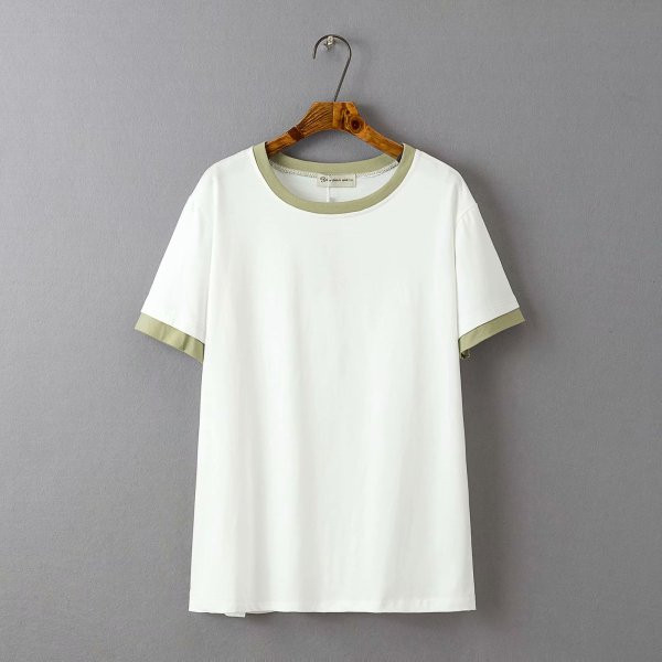 Ikdienas sieviešu t-krekls ar ovālu kakla izgriezumu un īsām piedurknēm