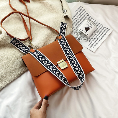 Moderna sieviešu soma no eko ādas ar metāla aizdari