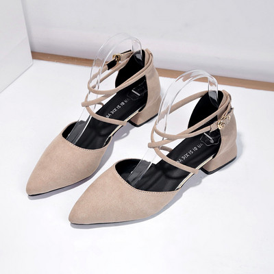 Jauna modeļa sieviešu sandales no eko zamšādas smaila modeļa ar zemu biezu papēdi