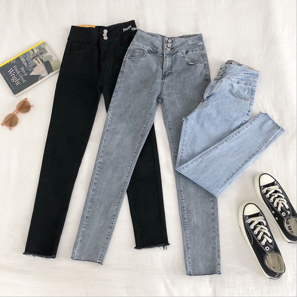 Blugi de dama actuali cu talie inalta si nasturi