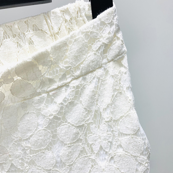 Naujo modelio moteriškos nėriniuotos kelnės - tiesaus modelio