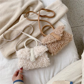 Moderna sieviešu dūnu soma ar garu ādas rokturi