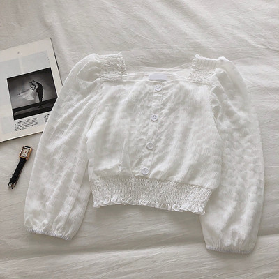 Ikdienas sieviešu krekls ar pogām un kvadrātveida kakla izgriezumu