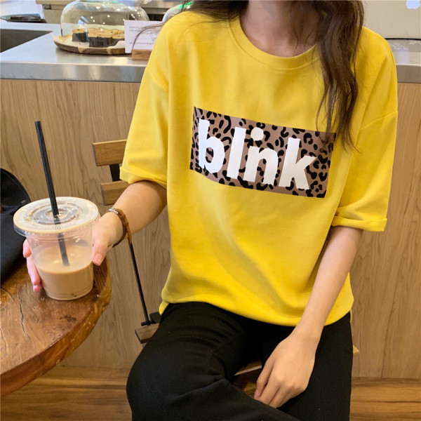 Bluză casual de damă cu imprimeu și mâneci scurte