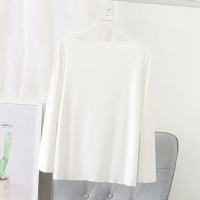 Alkalmi női blúz sima modell hosszú ujjal és ovális nyakkivágással