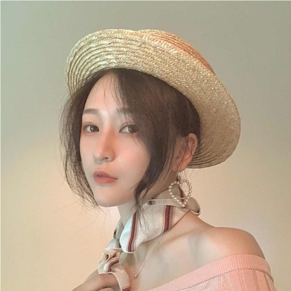 Moteriški širdelės formos auskarai su perlais