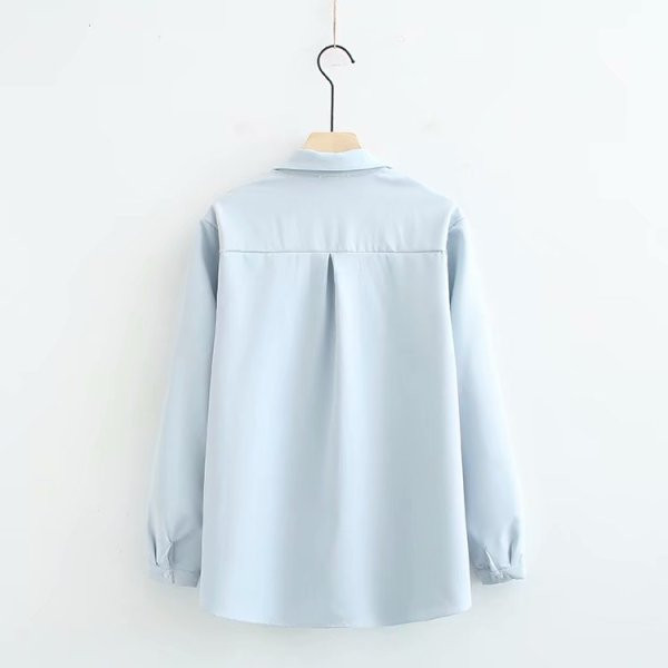 Modern női ing hosszú ujjal és klasszikus gallérral