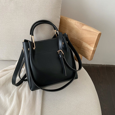 Modern női táska eko bőrből, hosszú és rövid fülekkel