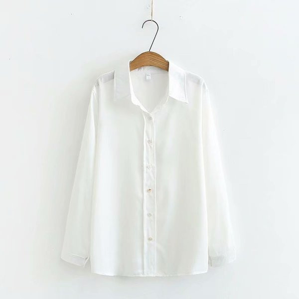 Modern széles női ing, hosszú ujjal és klasszikus gallérral