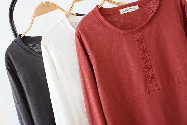 Lezser női blúz hosszú ujjal és ovális nyakkivágással