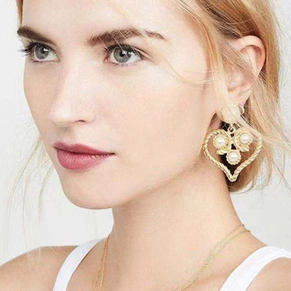 Szív alakú arany női fülbevaló