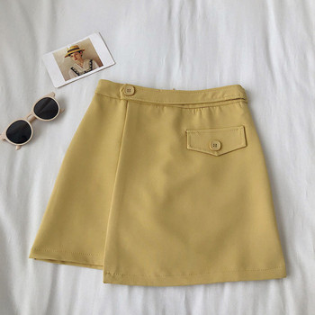 Aszimmetrikus női szoknya gombokkal