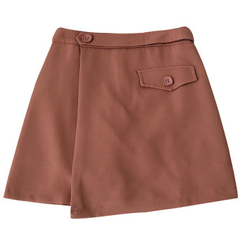 Aszimmetrikus női szoknya gombokkal