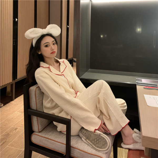 Sieviešu ikdienas pidžama divās daļās