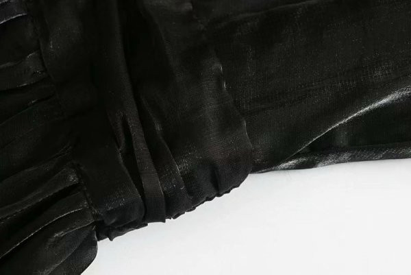 Naujo modelio moteriško kirpimo suknelė V formos iškirpte ir ilgomis rankovėmis