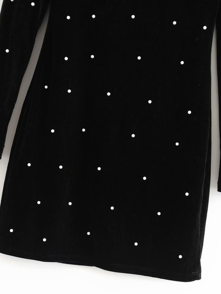 Jauna modeļa pavasara-rudens samta kleita ar pērļu rotājumu