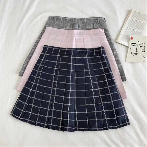 Kockás női redőzött szoknya, magas derékkal