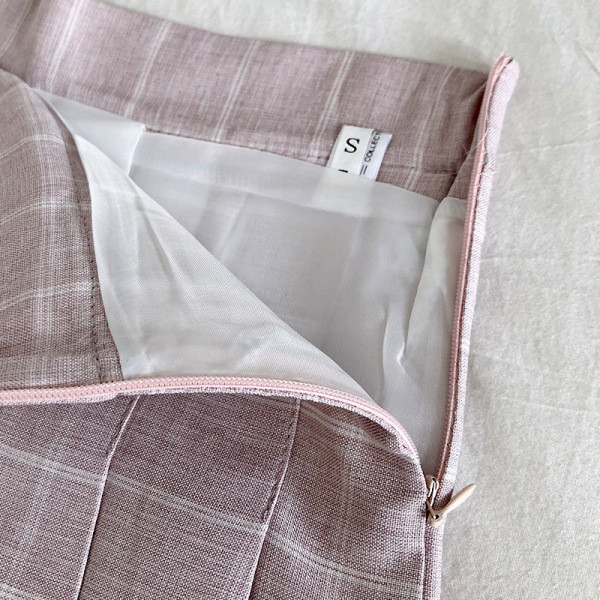 Kockás női redőzött szoknya, magas derékkal