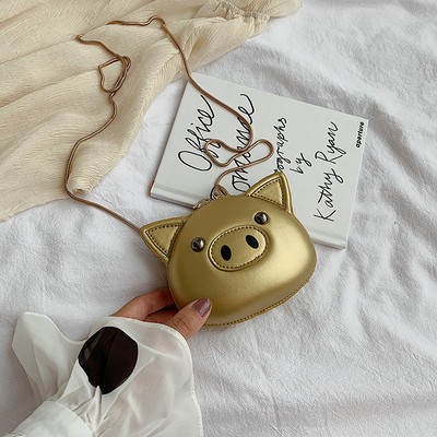 Maza rokassomiņa ar 3D elementu un metāla ķēdīti