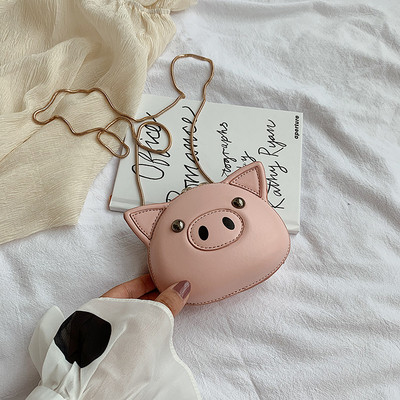 Maza rokassomiņa ar 3D elementu un metāla ķēdīti