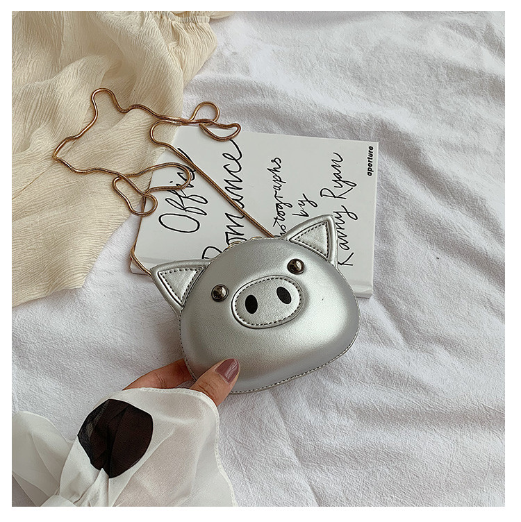 Maza rokassomiņa ar 3D elementu un metāla ķēdīti