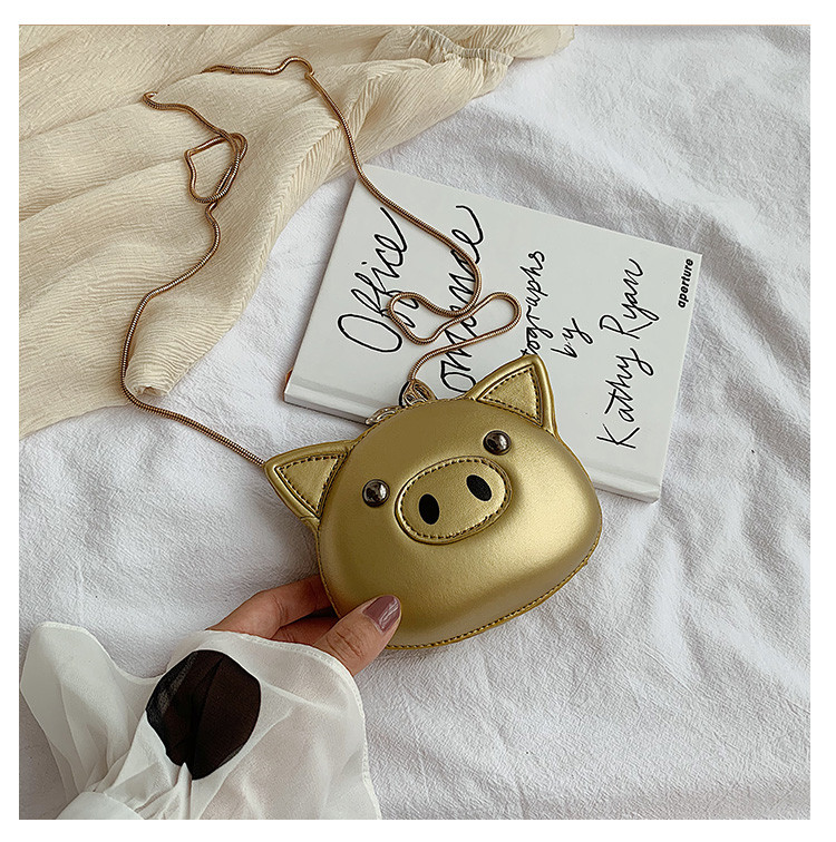 Maza rokassomiņa ar 3D elementu un metāla ķēdīti