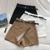 Aktuális női szoknya-nadrág övvel, magas derékkal