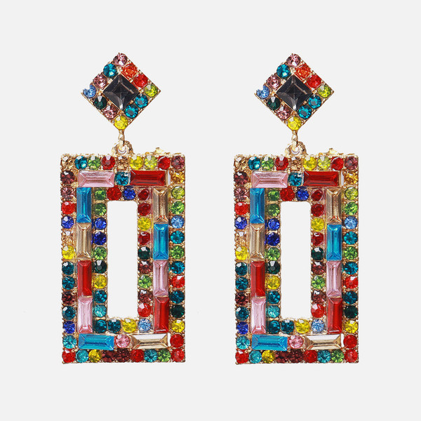 Modernūs moteriški stačiakampio formos auskarai