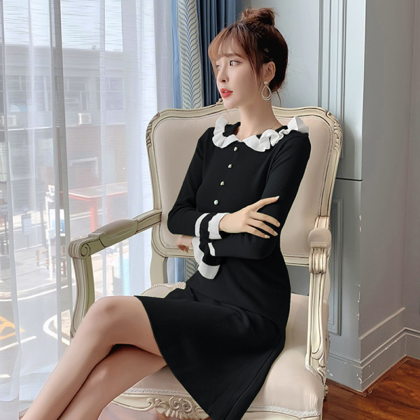 Sieviešu pavasara kleita retro stilā ar cirtām un pogām