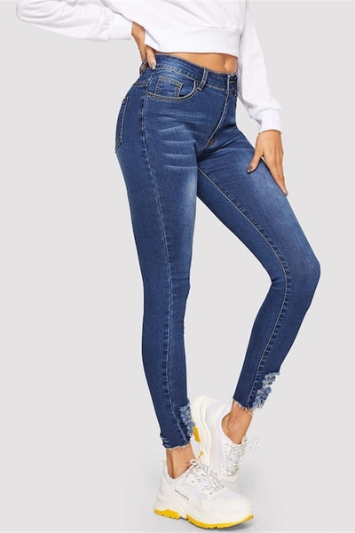 Lezser női hosszú farmernadrág magas derékkal, szakadt motívumokkal