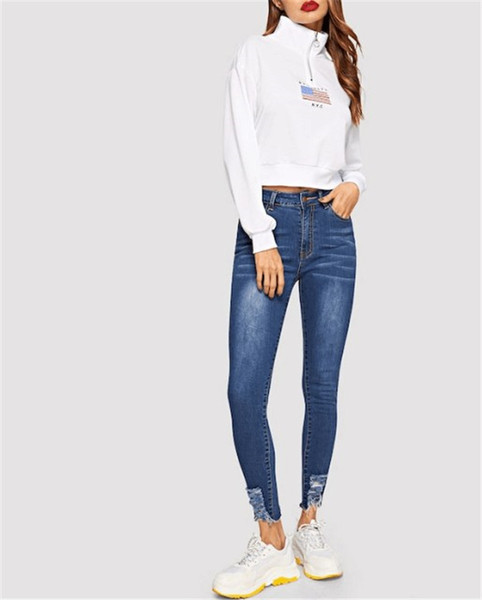 Lezser női hosszú farmernadrág magas derékkal, szakadt motívumokkal