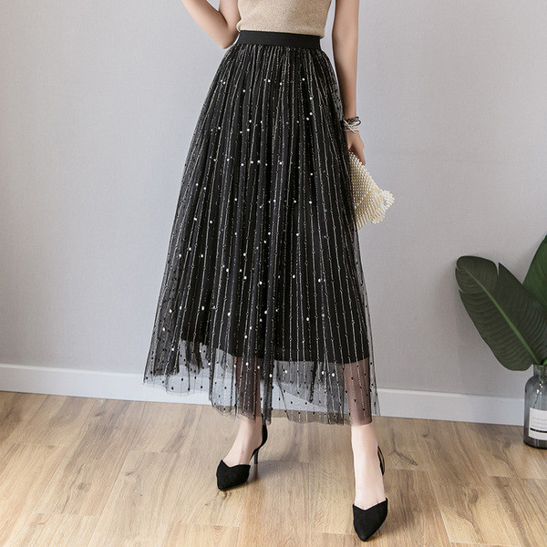 Modern női szoknya tüll és gyöngyökkel - A-vonal