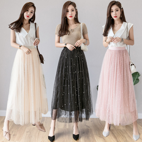 Modern női szoknya tüll és gyöngyökkel - A-vonal