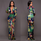 Šiuolaikinė moteriška ilga suknelė gilia iškirpte, gėlių raštu ir skeltuku