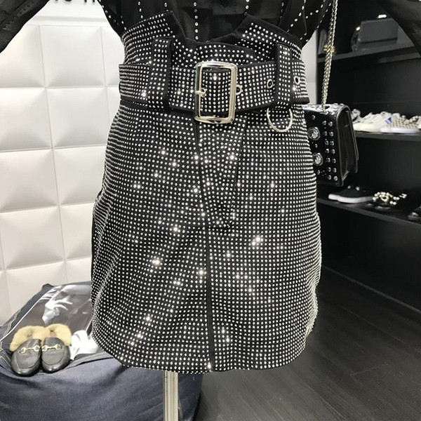 Fusta de dama moderna cu talie inalta, curea si pietre