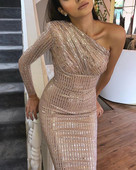 Rochie lunga de dama eleganta cu o maneca si paiete de culoare aurie